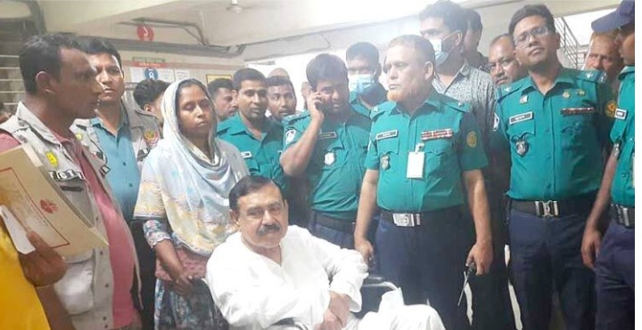 ঢামেকের করোনারি কেয়ার ইউনিটে শাজাহান খান